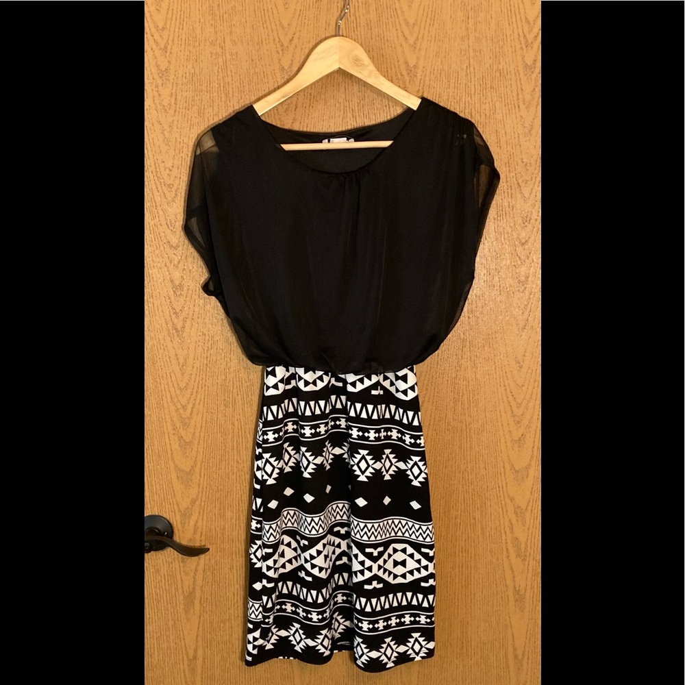 Cute Urban Rose black and white dress size L